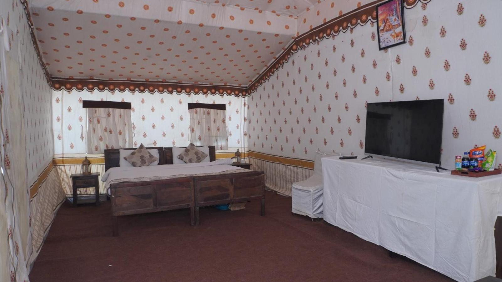 Hotel Kumbh Canvas Tent City à Prayagraj Extérieur photo